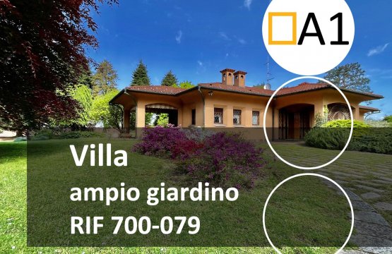 For sale Villa Lake Fino Mornasco Lombardia